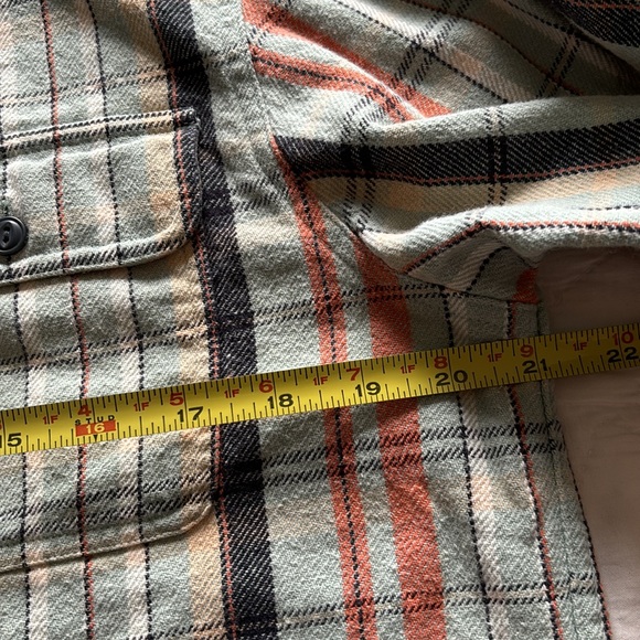 LL Bean Thick Cotton Shirt - Picture 4 of 9